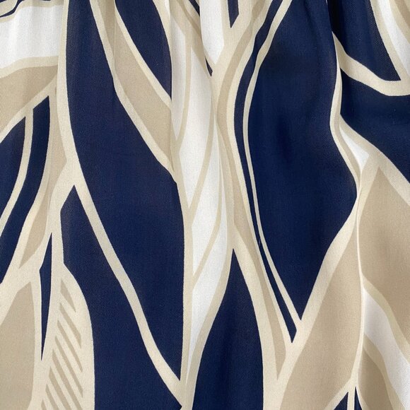 100% silk navy and taupe Anne Klein petite blouse - Picture 5 of 7